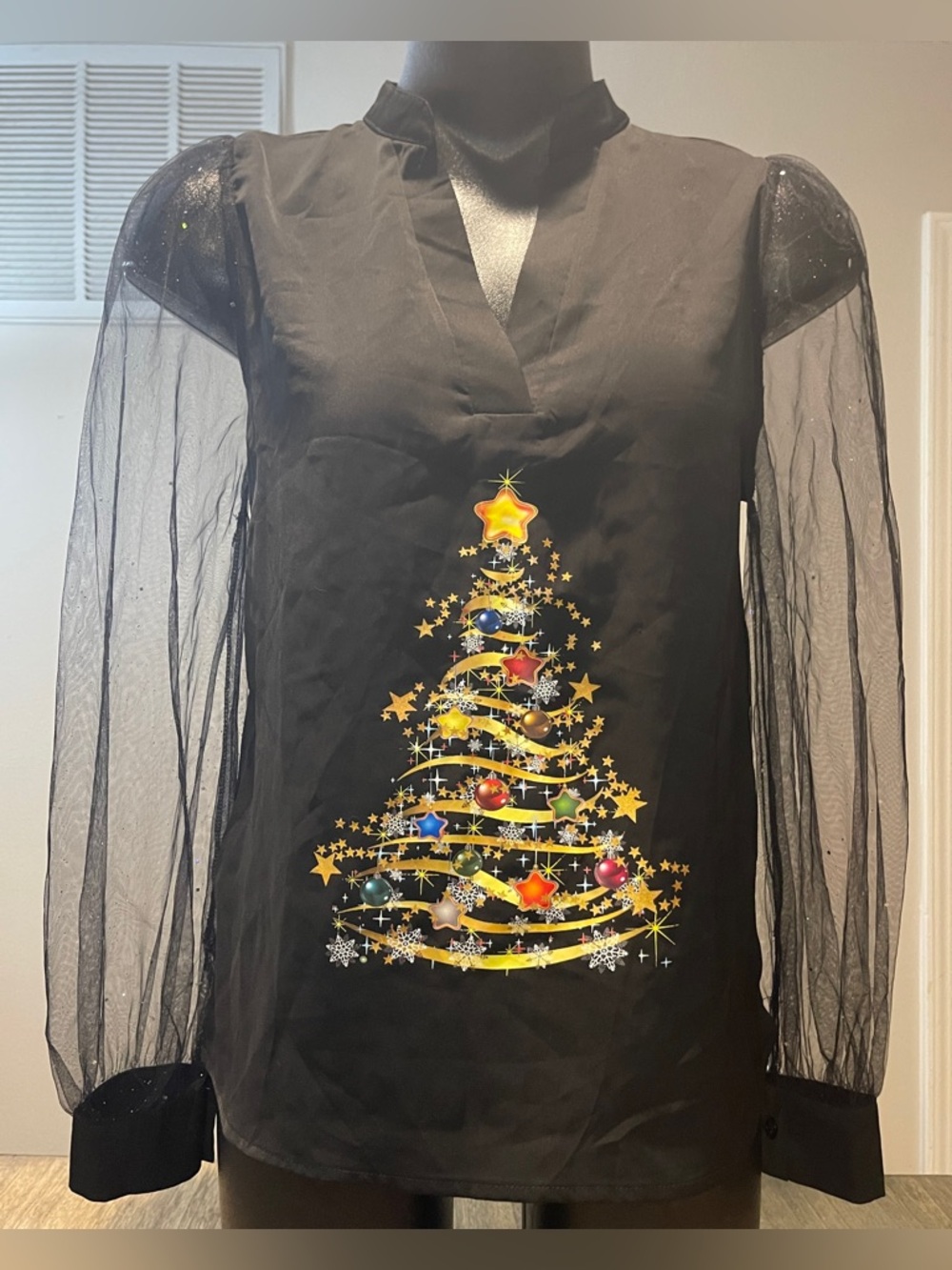 chic Black Sheer-Sleeve Top with Holiday Tree Graphic, Size Small
